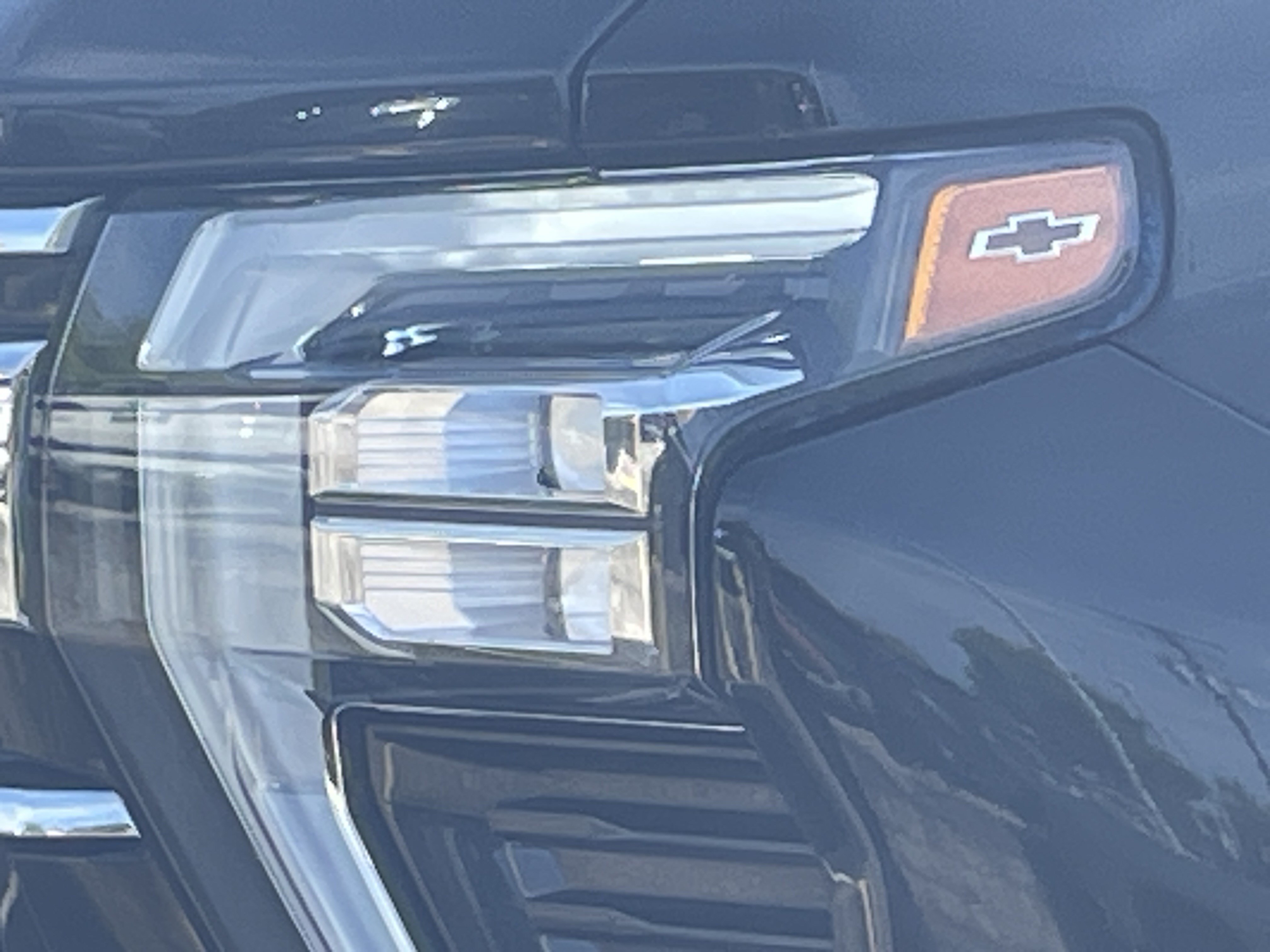 Used 2024 Chevrolet Silverado 2500 LTZ w/ LTZ Convenience Package AWD/4WD image 6