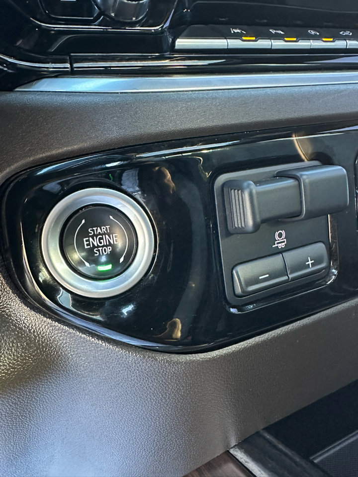 Used 2022 GMC Sierra 1500 SLT image 32