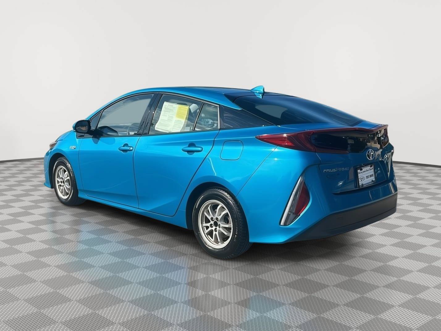 Used 2017 Toyota Prius Prime Premium FWD image 7