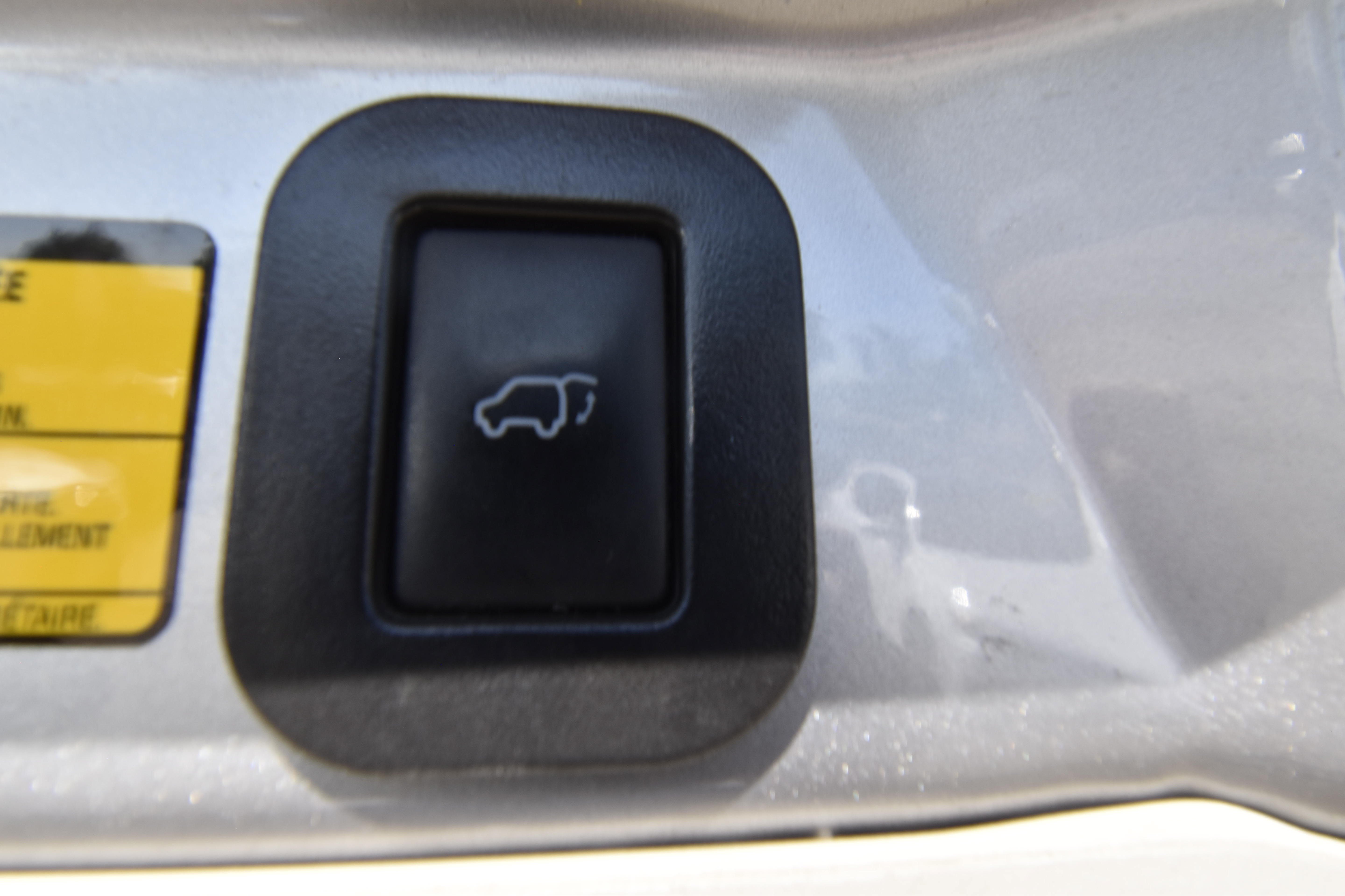 Used 2013 Toyota Sienna XLE FWD image 11