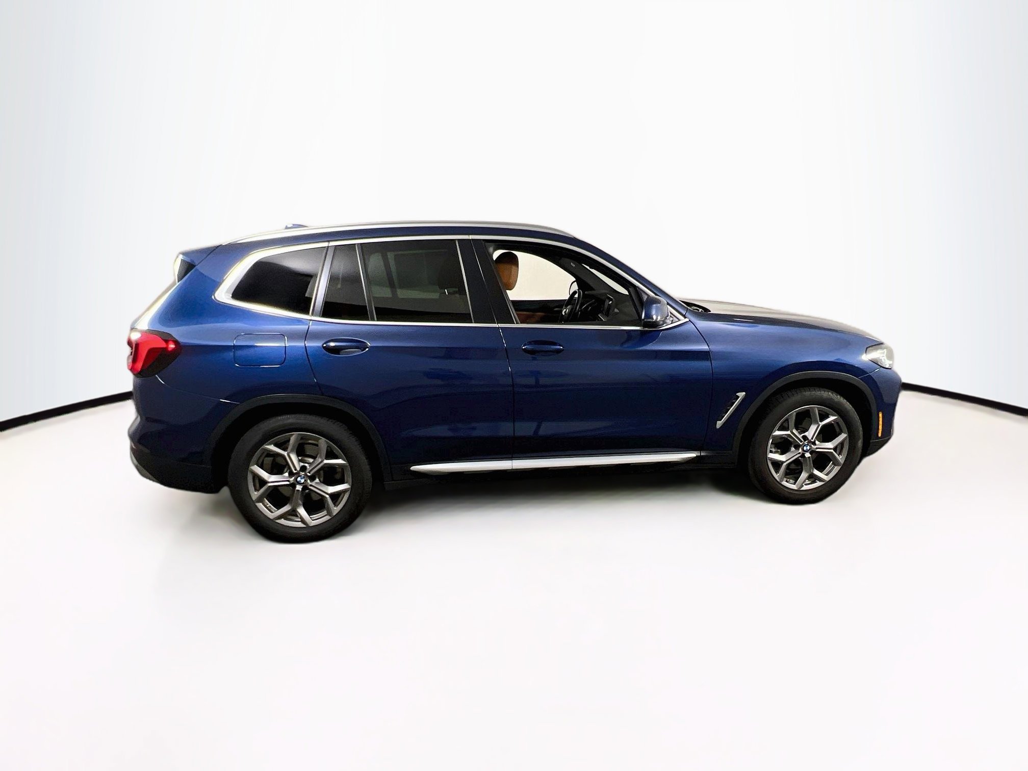 Used 2022 BMW X3 xDrive30i w/ Premium Package 2 image 4