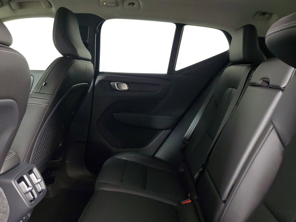 Certified 2026 Volvo XC40 B5 Core w/ Climate Package image 14