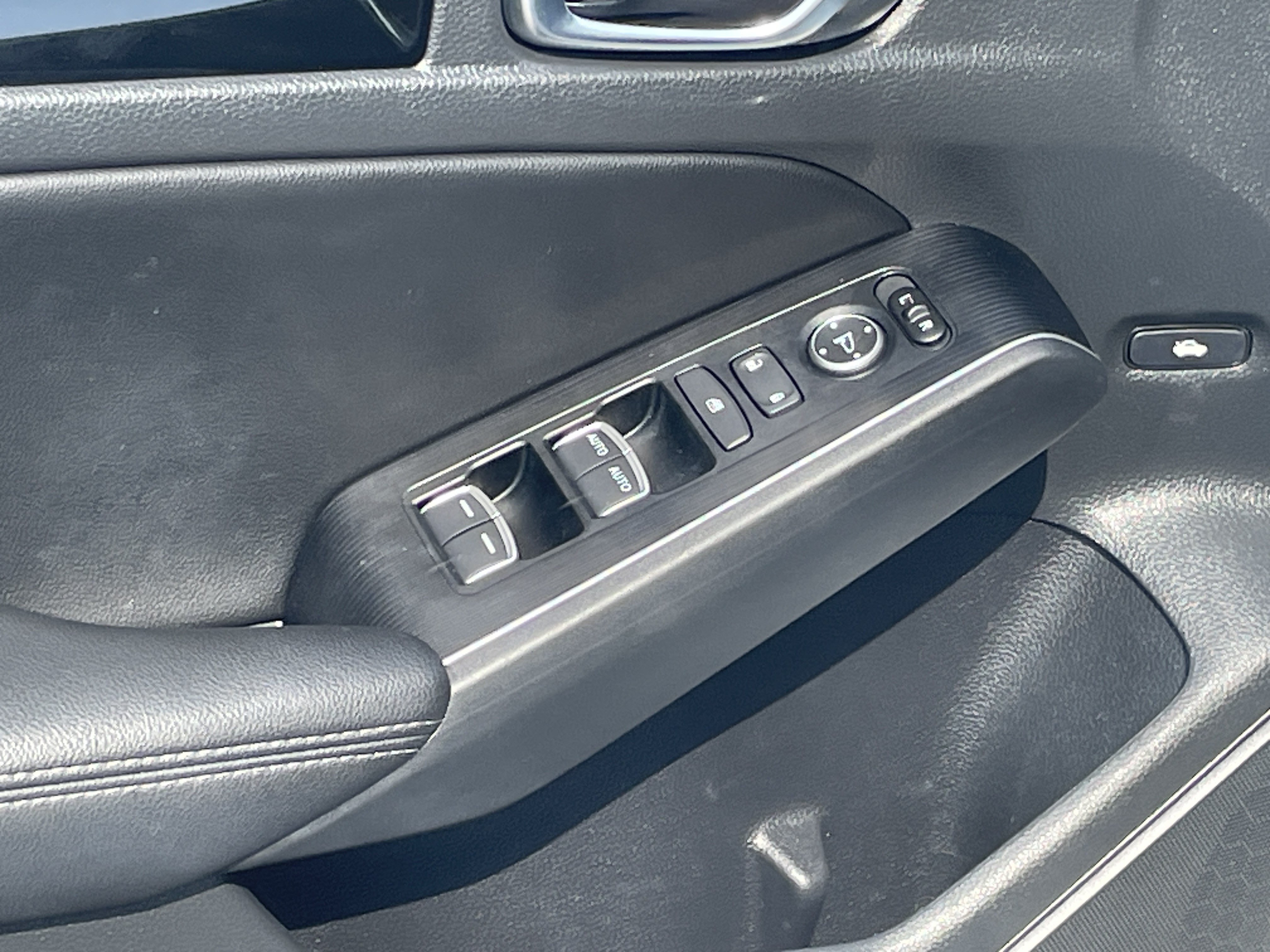 Used 2023 Honda Civic Touring image 15