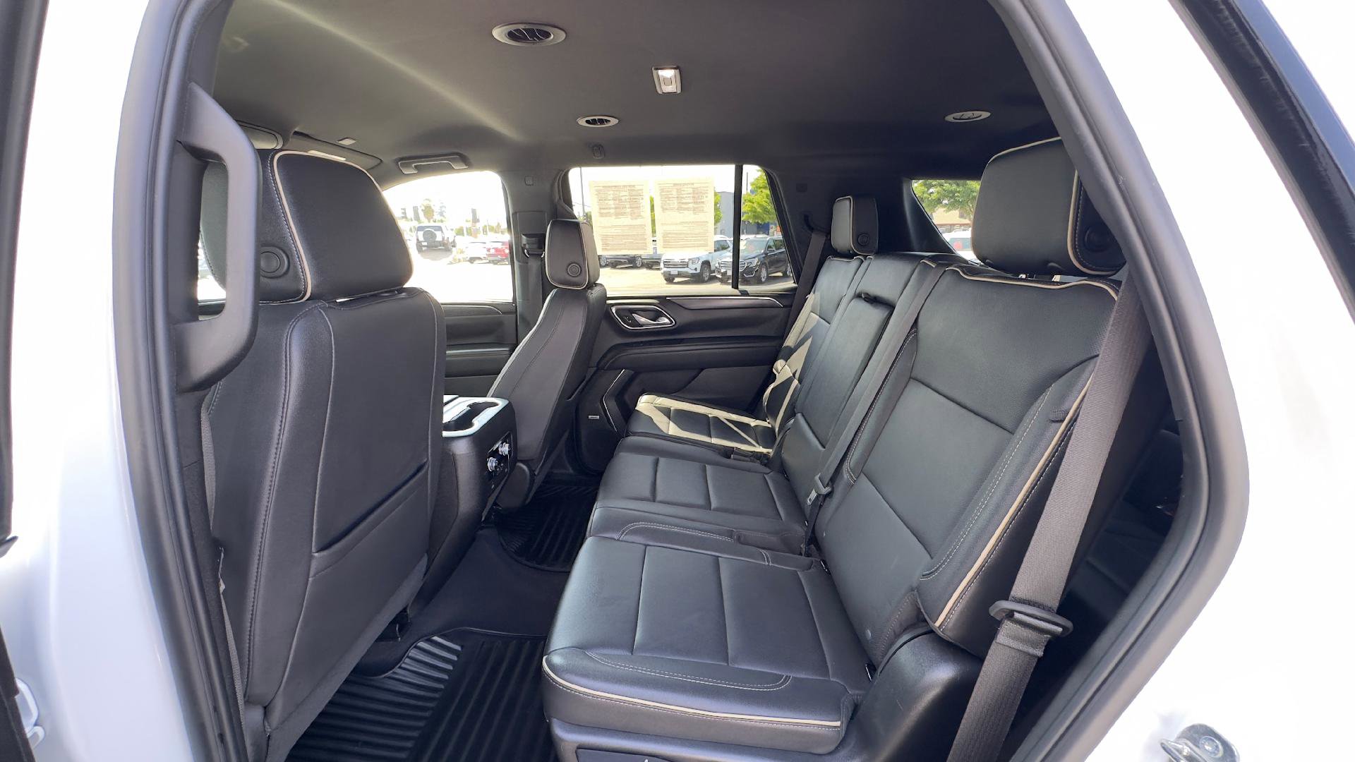 Used 2023 GMC Yukon SLT image 11
