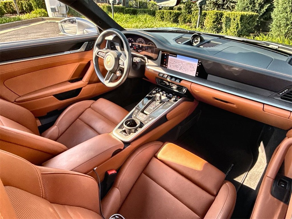 Used 2025 Porsche 911 Carrera image 13