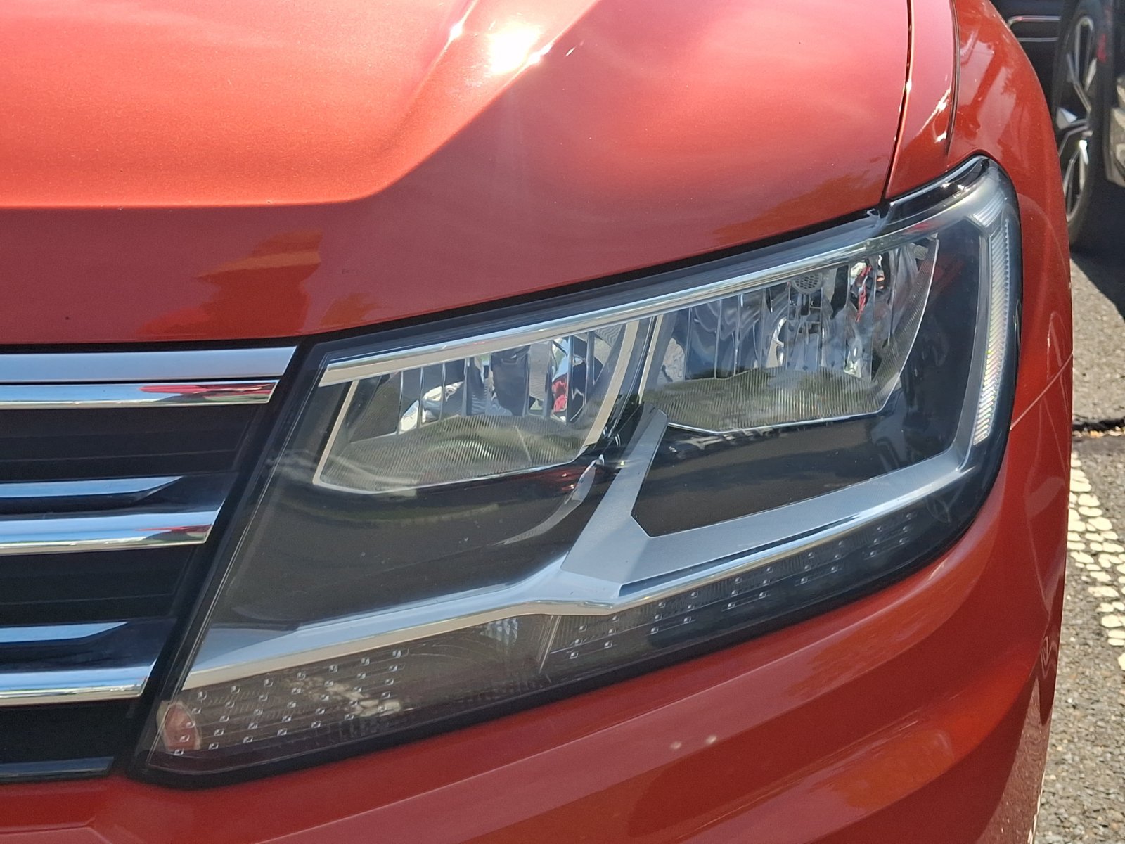 Used 2019 Volkswagen Tiguan SEL AWD/4WD image 4