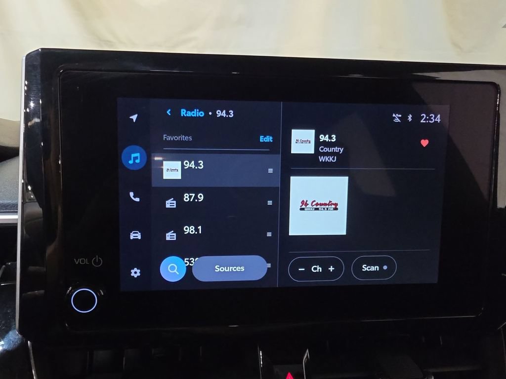 Used 2023 Toyota Corolla SE FWD image 12