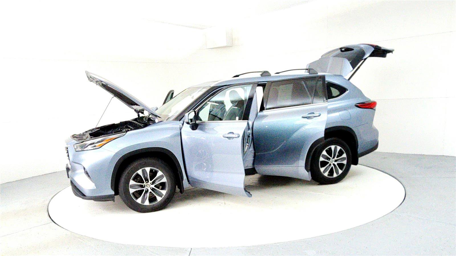 Certified 2022 Toyota Highlander XLE image 10