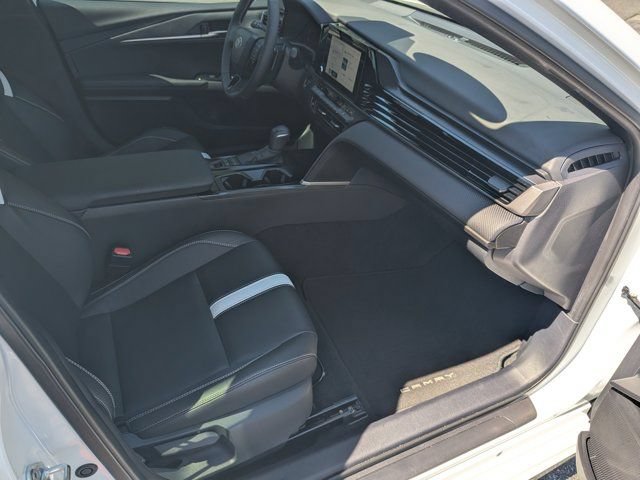 Used 2025 Toyota Camry SE w/ Convenience Package FWD image 12