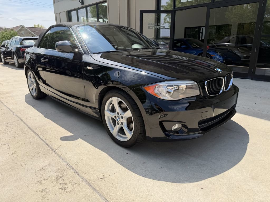 Used 2013 BMW 128i Convertible RWD image 3