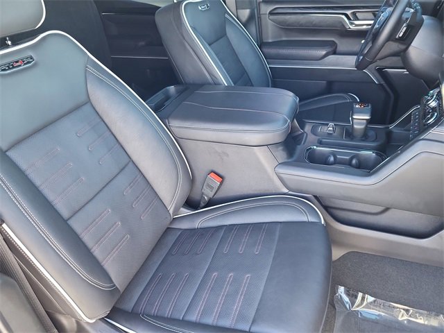 Used 2024 GMC Sierra 1500 AT4X image 11