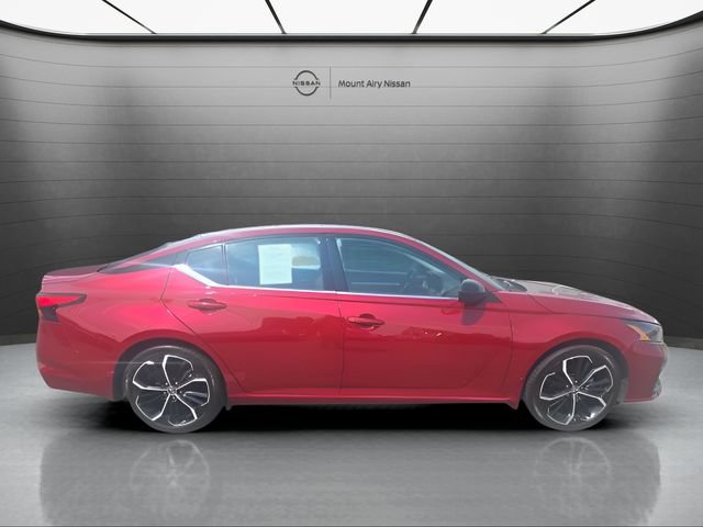Certified 2025 Nissan Altima 2.5 SR w/ SR Premium Package FWD image 3