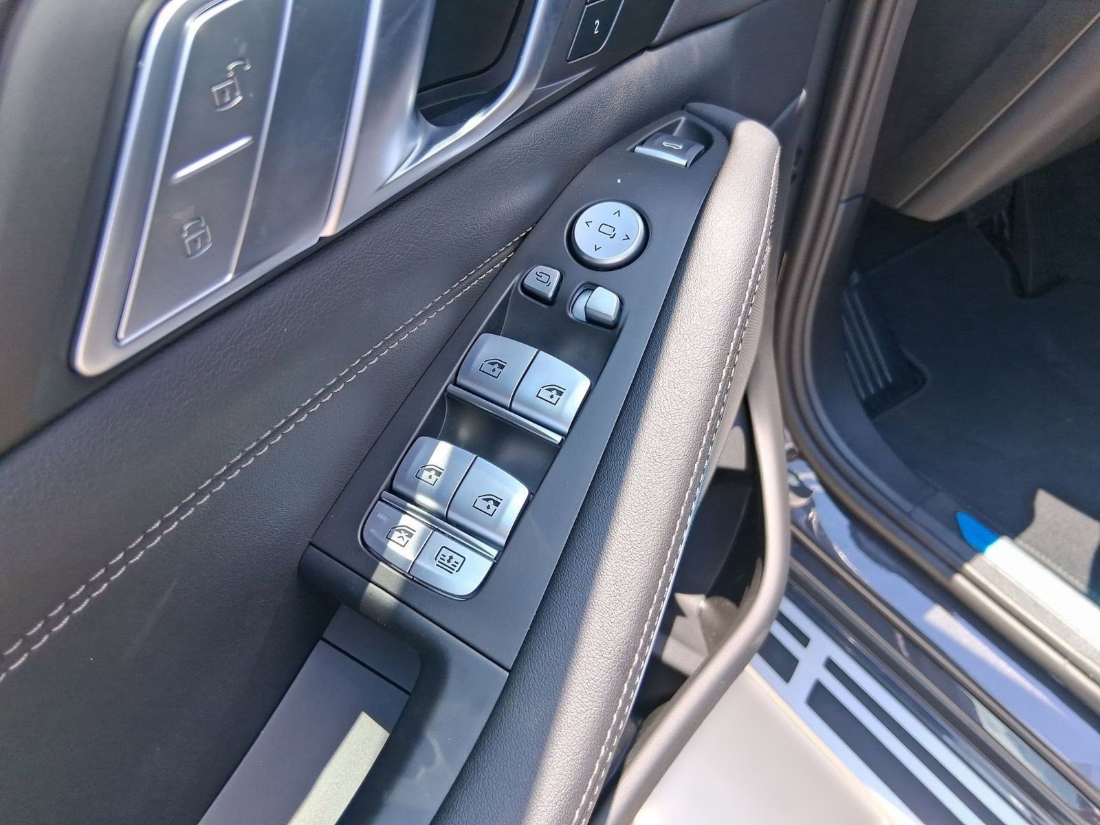 Used 2026 BMW X7 xDrive40i w/ Executive Package image 20