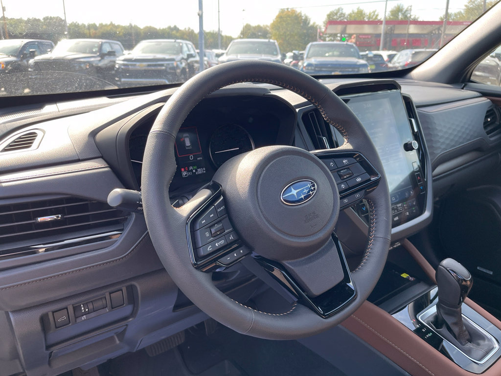 Used 2025 Subaru Forester Touring AWD/4WD image 16