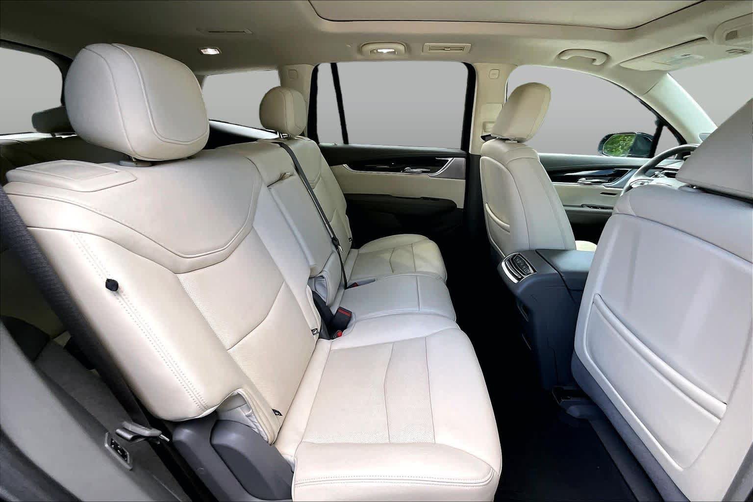 Used 2020 Cadillac XT6 Premium Luxury FWD image 20