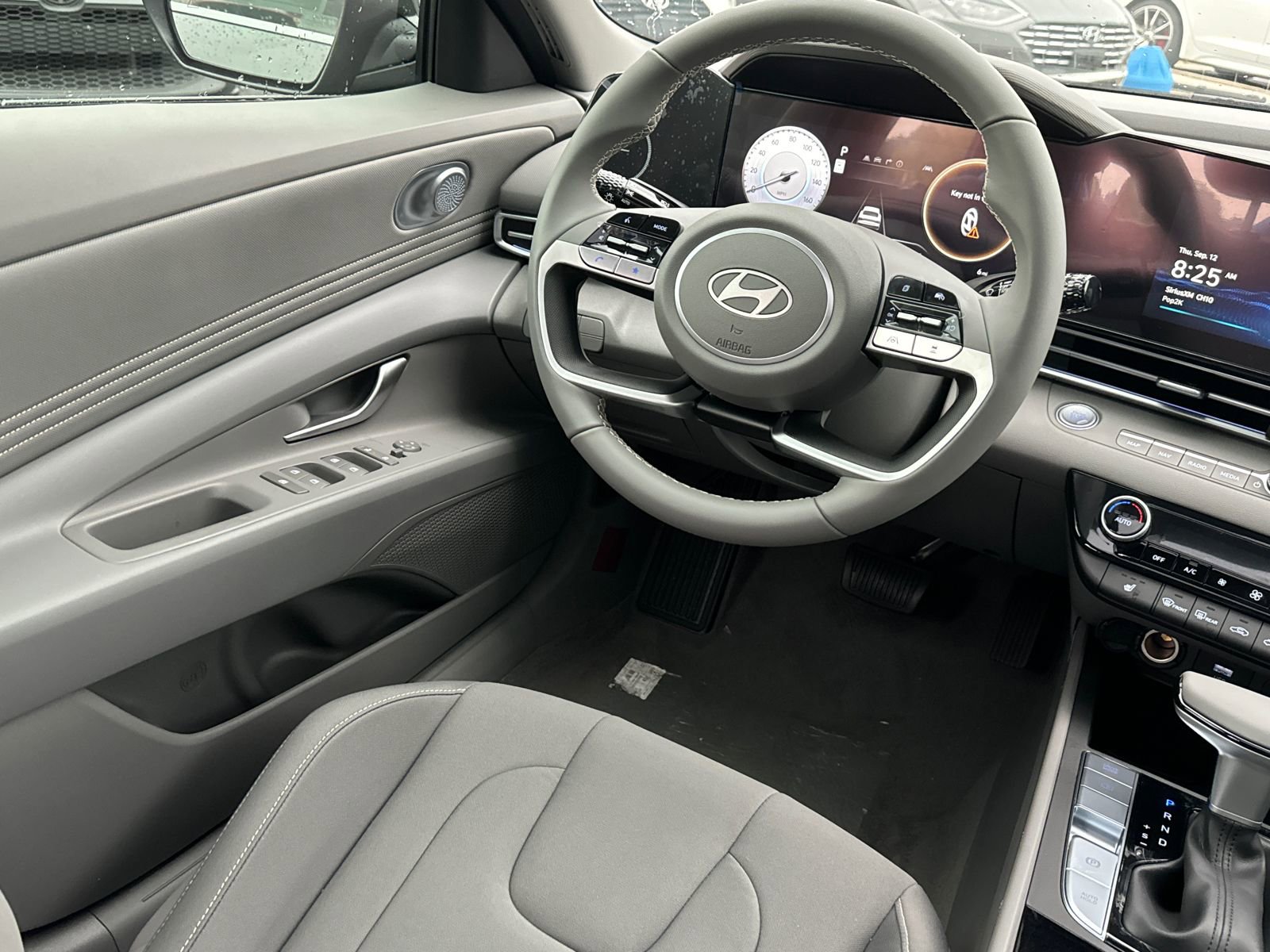 Certified 2025 Hyundai Elantra SEL image 24