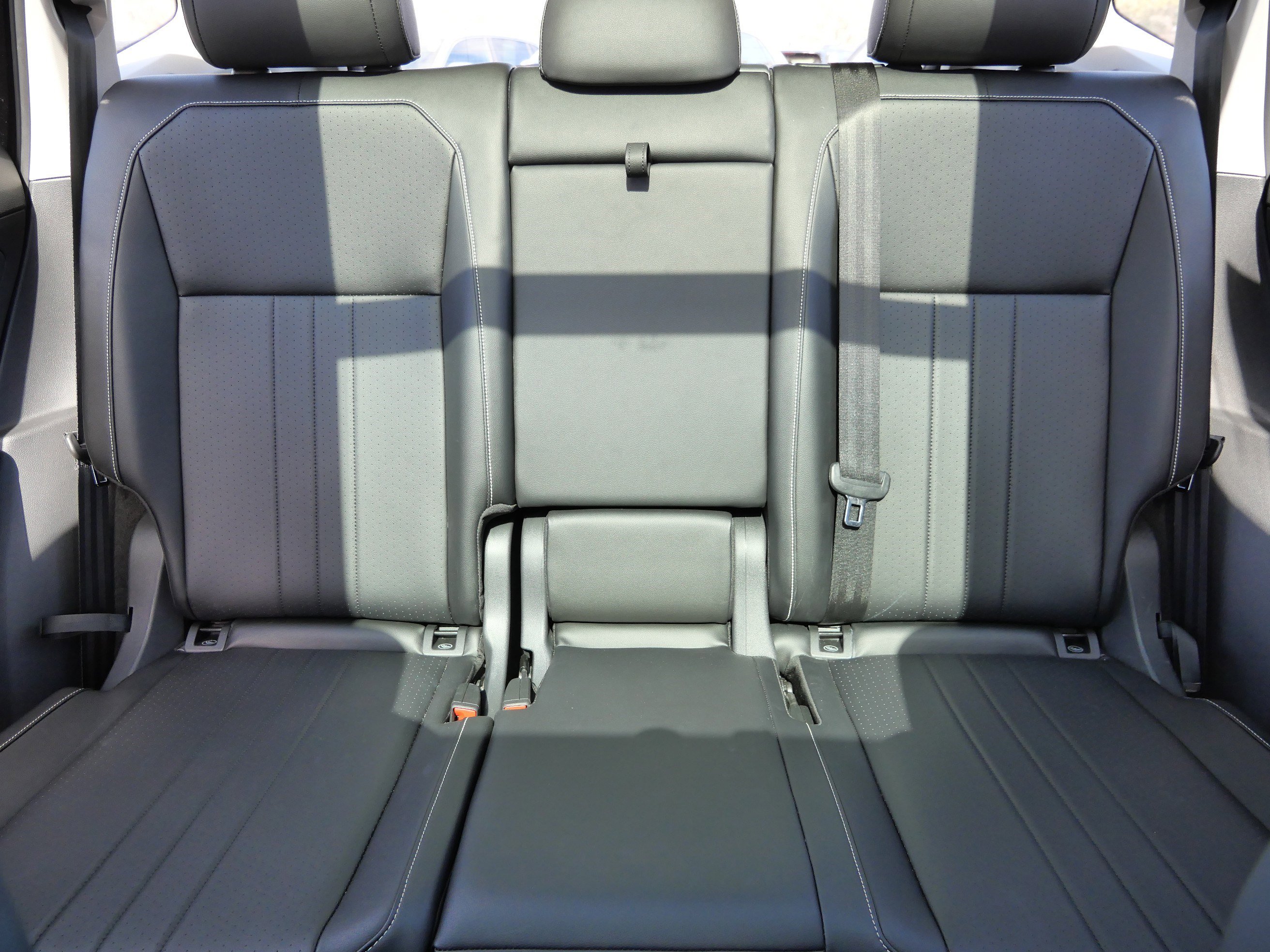 Certified 2022 Volkswagen Tiguan SE image 13