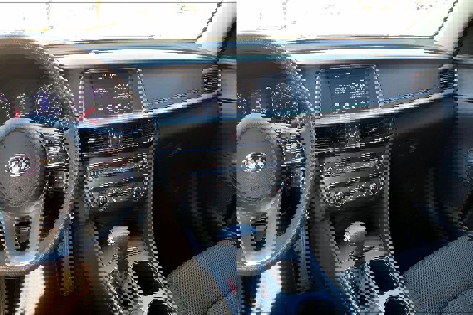 Used 2020 Kia Optima LX image 7