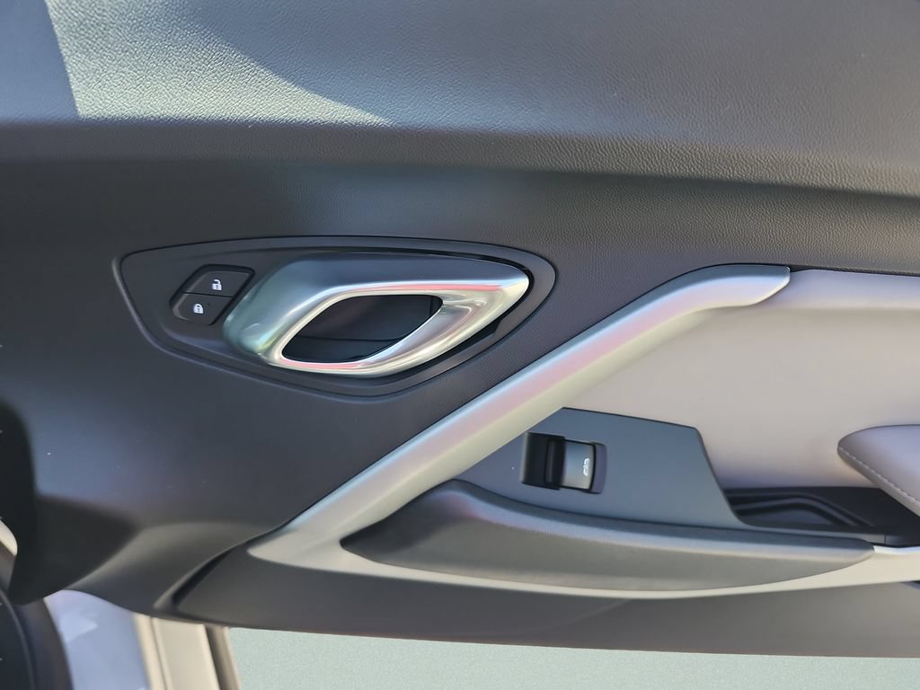 Used 2018 Chevrolet Camaro SS RWD image 24