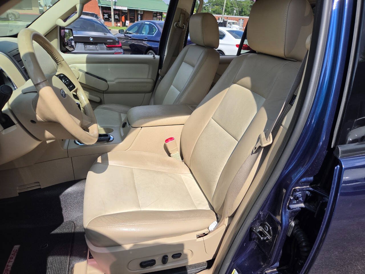 Used 2007 Ford Explorer Sport Trac Limited AWD/4WD image 14