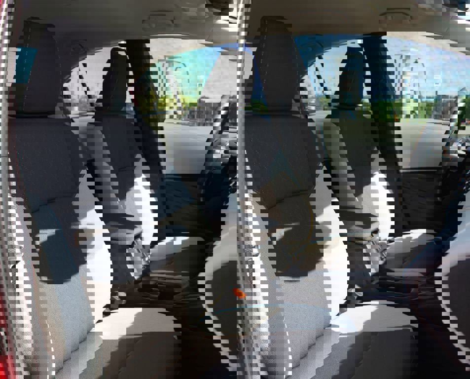 Used 2025 Toyota Corolla LE image 21