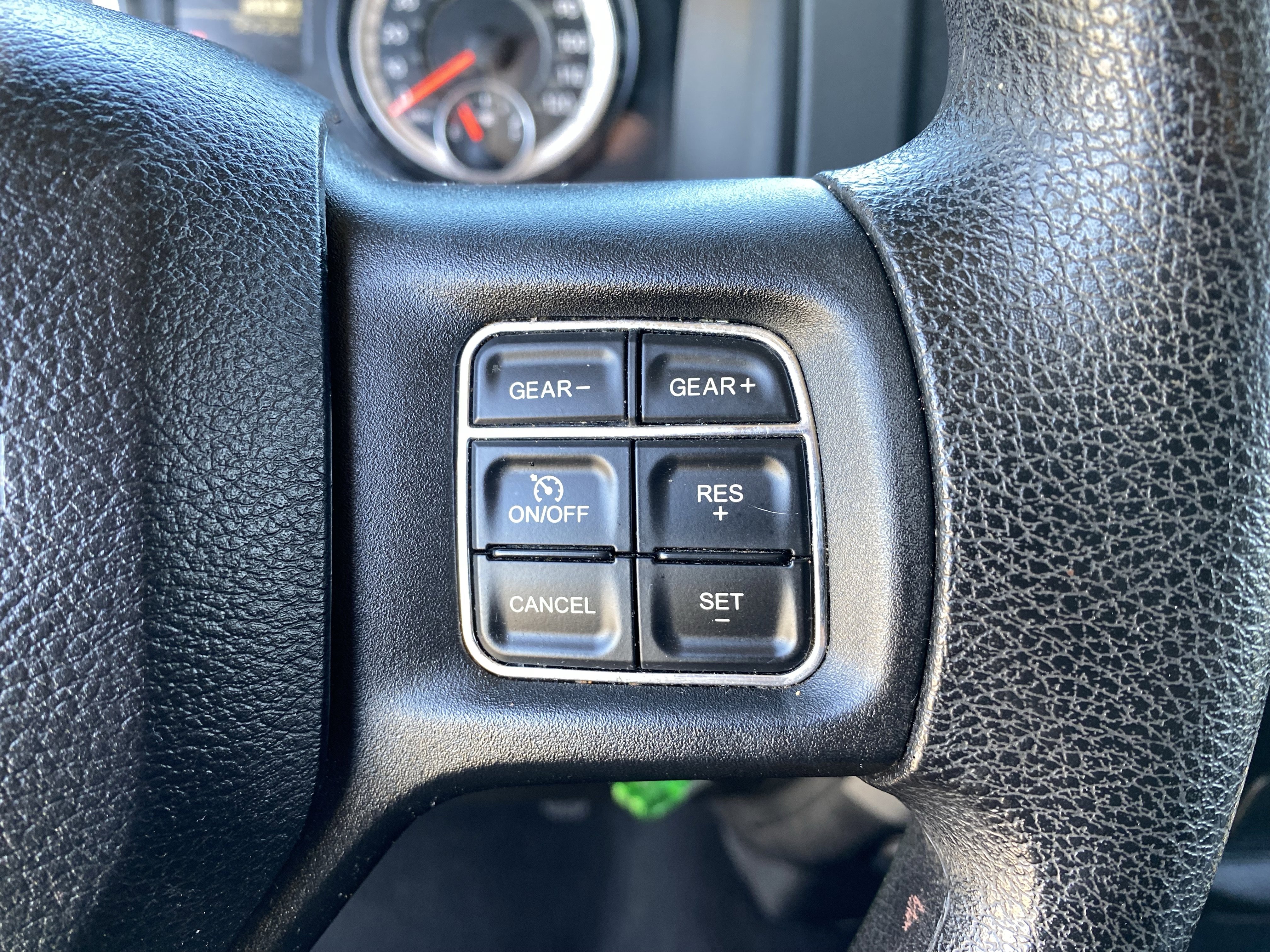 Used 2016 RAM 1500 Express RWD image 24