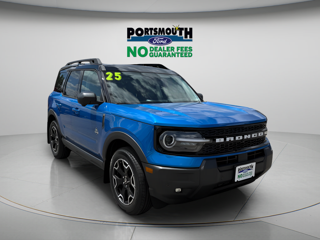 Used 2025 Ford Bronco Sport Outer Banks w/ Outer Banks Tech Package+ AWD/4WD image 1