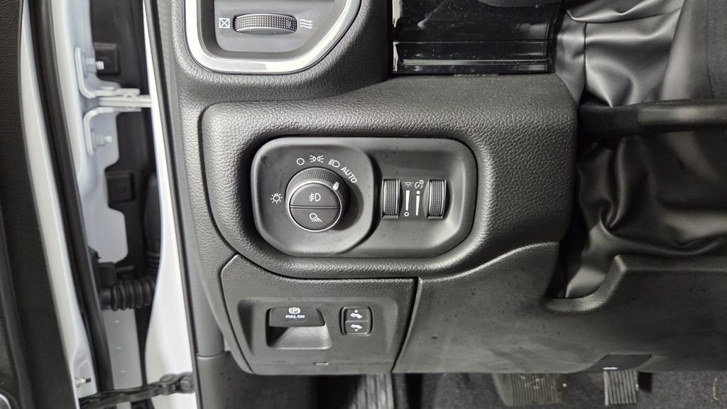 New 2026 RAM 1500 Laramie w/ Night Edition AWD/4WD image 16