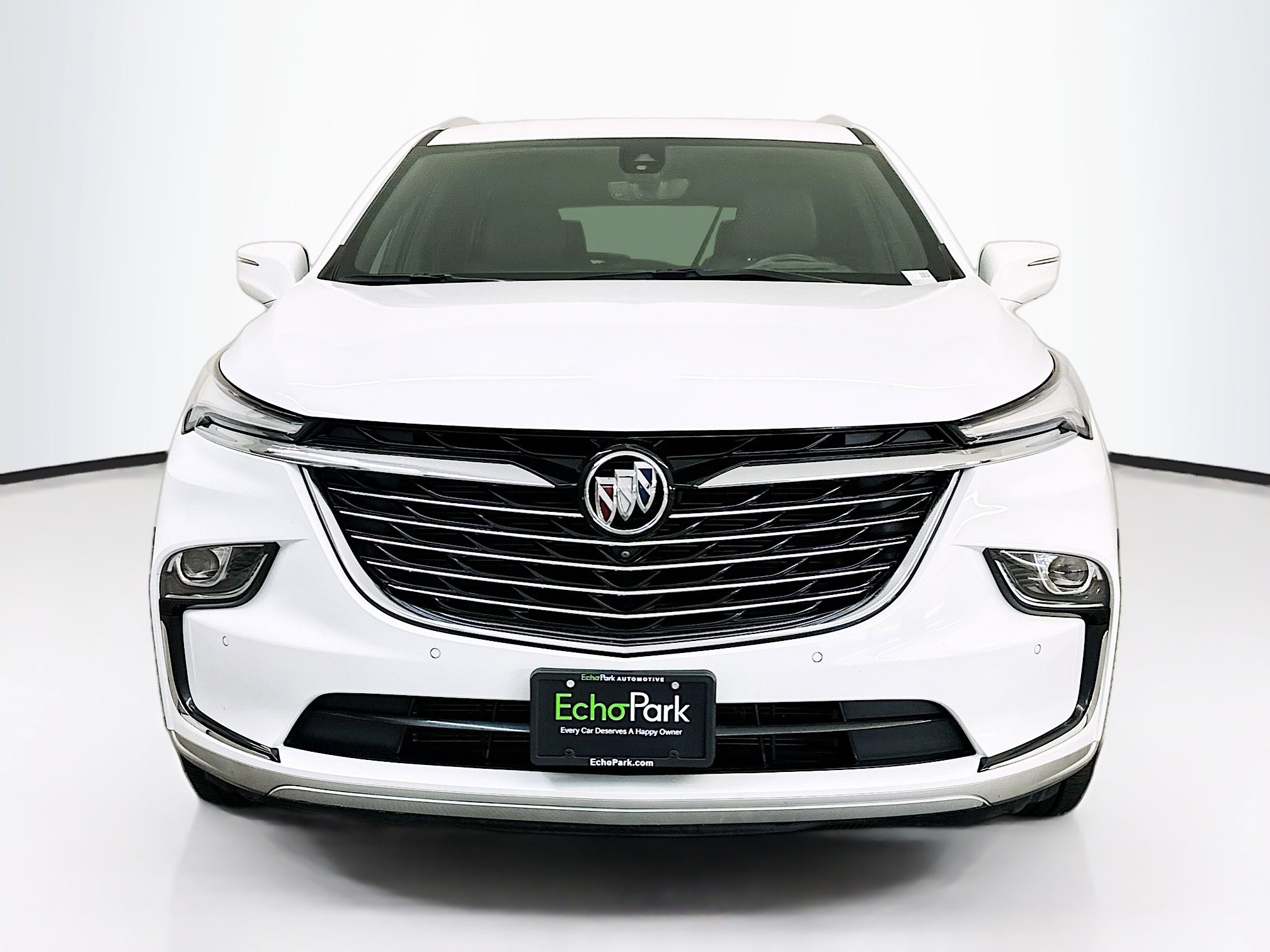 Used 2024 Buick Enclave Premium AWD/4WD image 2