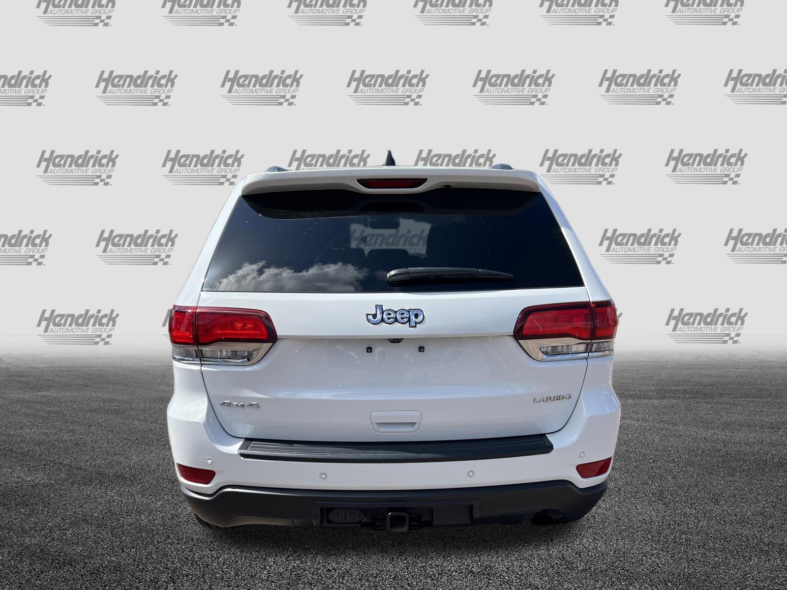 Used 2020 Jeep Grand Cherokee Laredo image 9