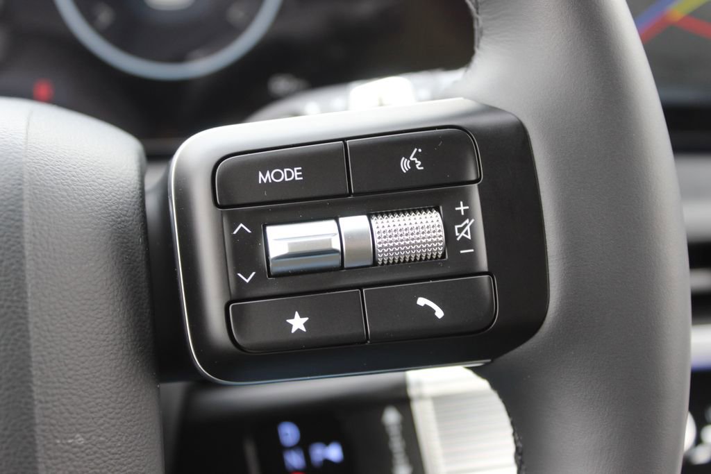 New 2025 Hyundai Santa Fe Limited image 32