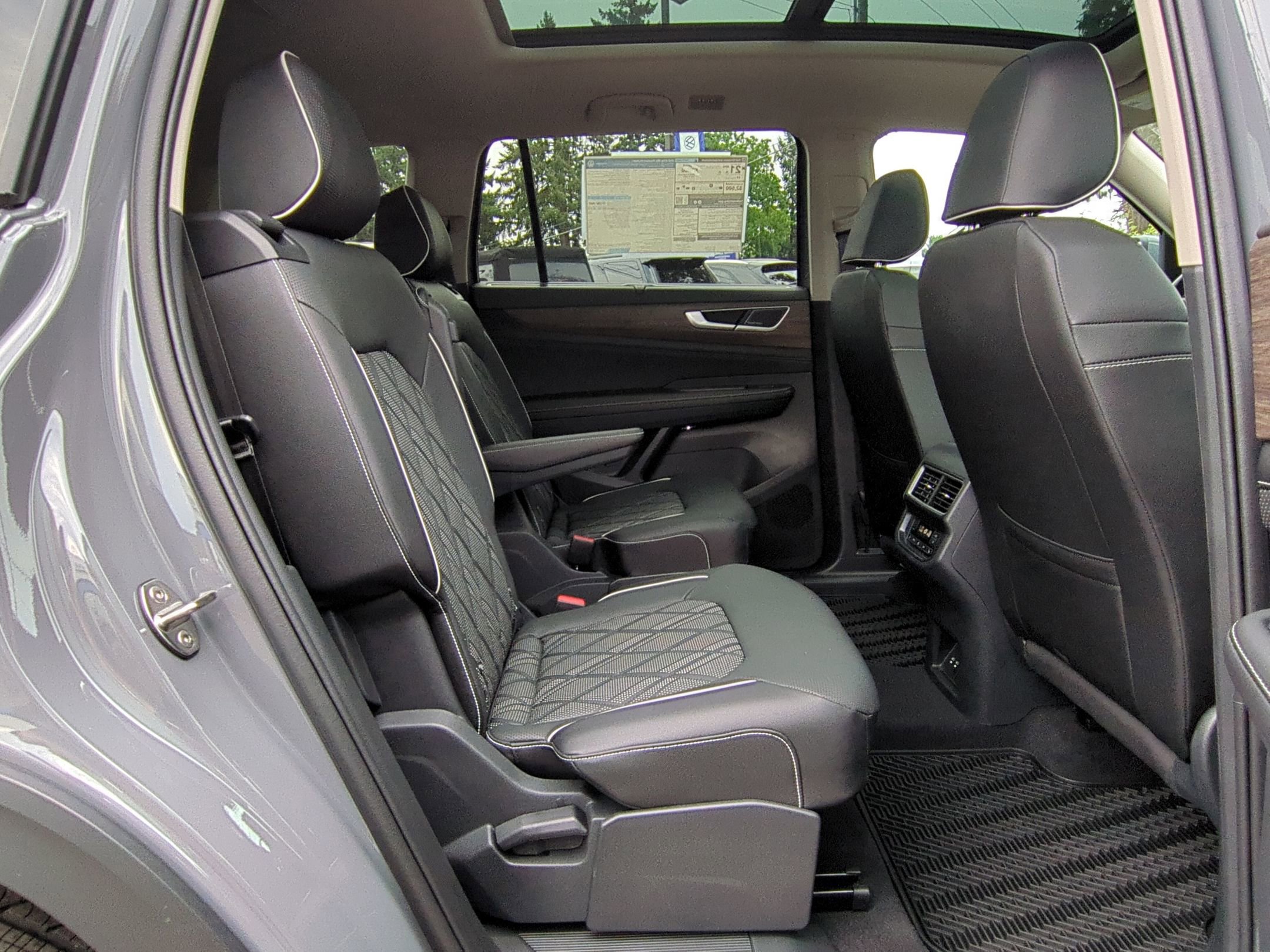 New 2025 Volkswagen Atlas SEL Premium R-Line image 31