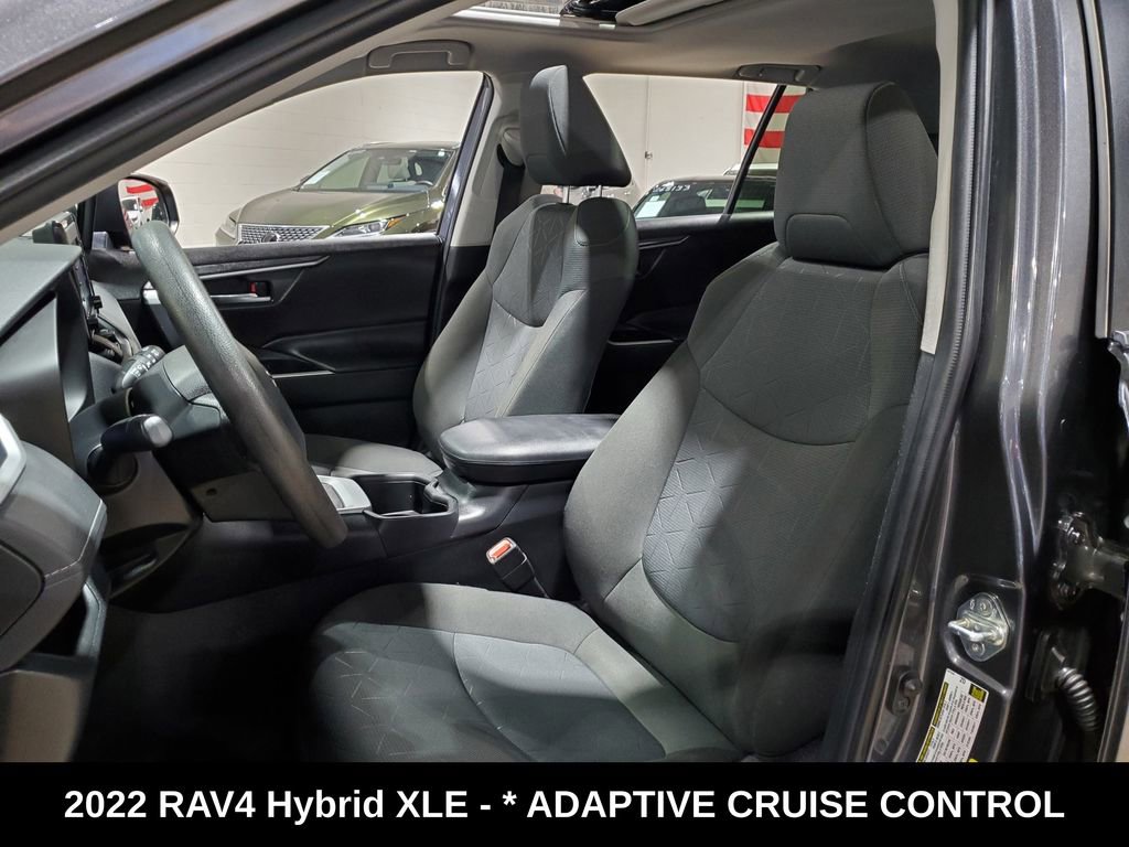 Used 2022 Toyota RAV4 XLE w/ Convenience Package AWD/4WD image 6