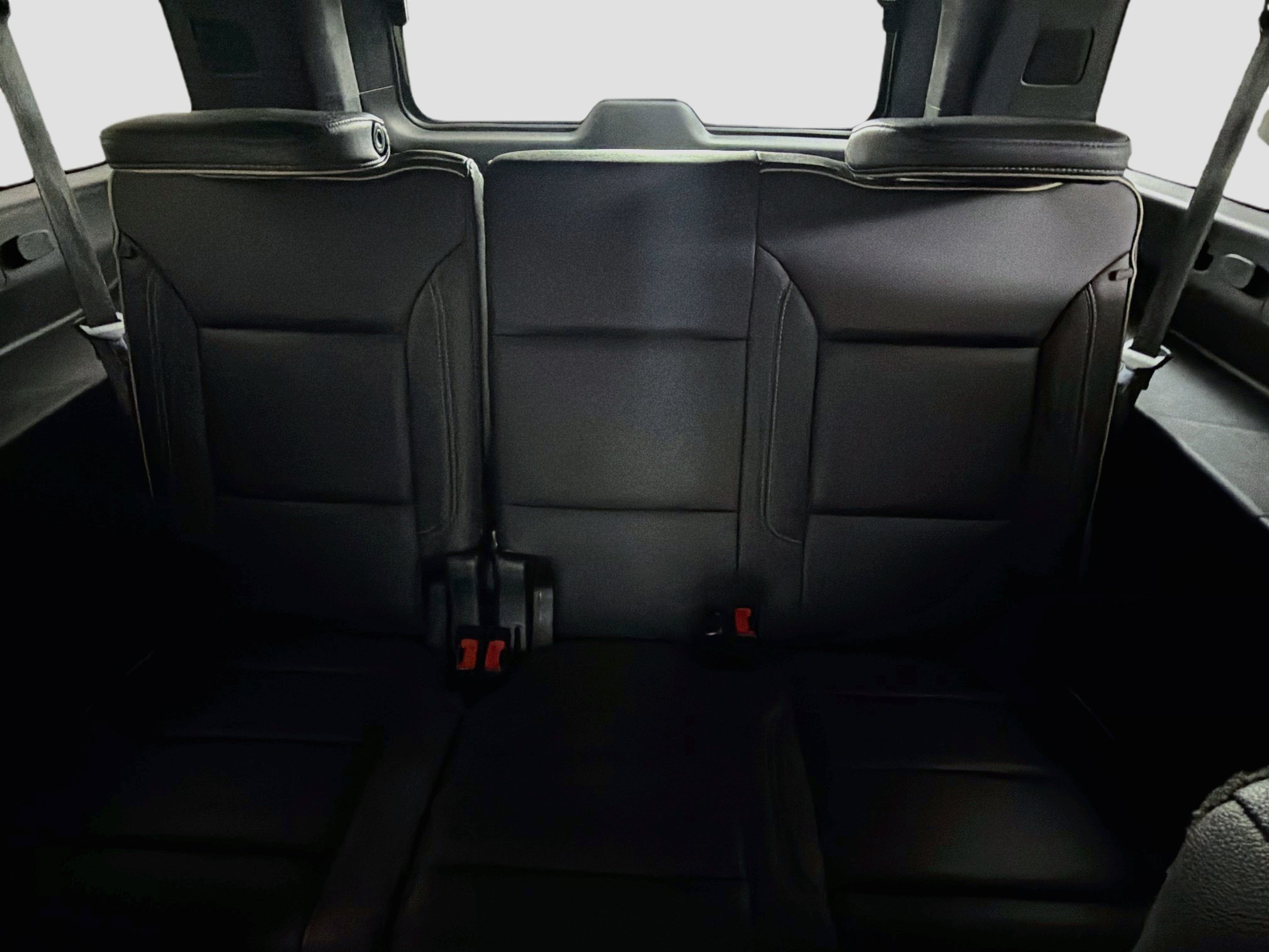 Used 2023 Chevrolet Suburban Premier RWD image 28