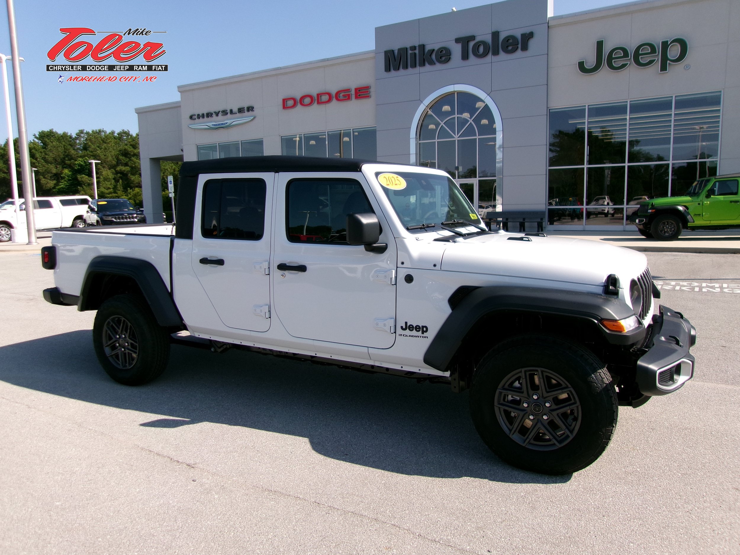 New 2025 Jeep Gladiator Sport