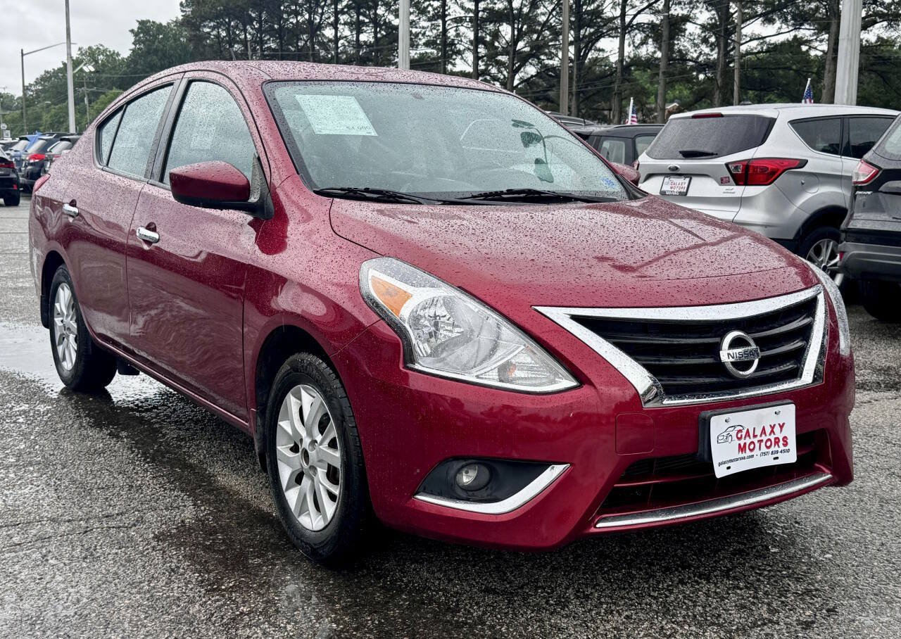 Used 2017 Nissan Versa SV w/ SV Special Edition Package FWD image 3