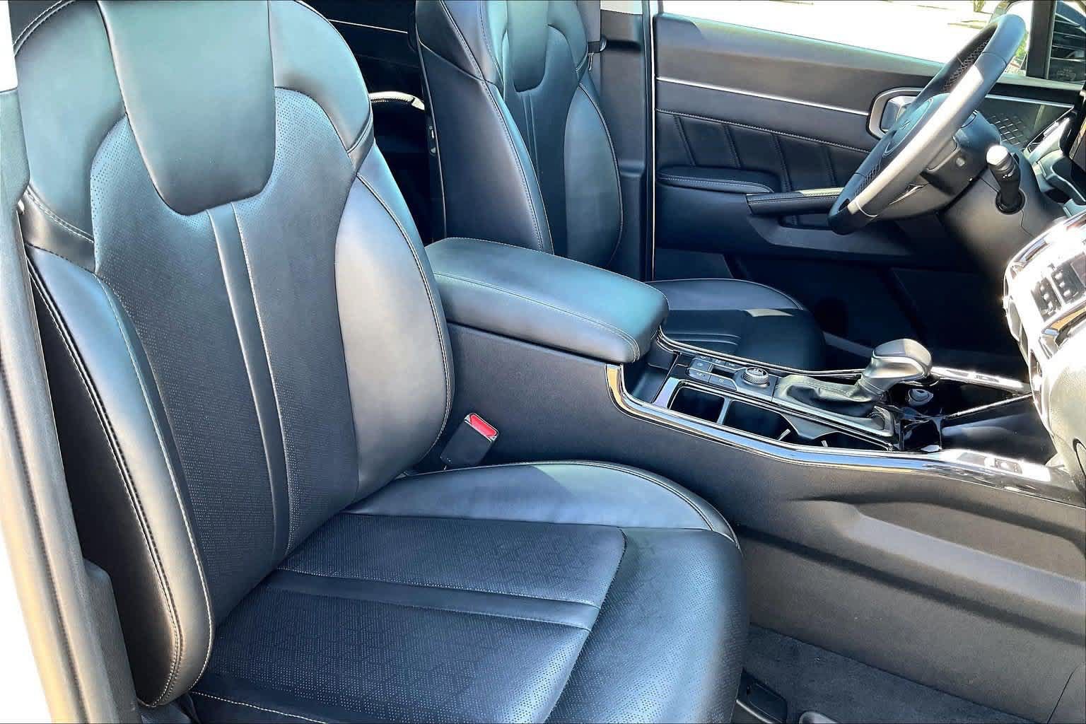 Certified 2023 Kia Sorento SX FWD image 11