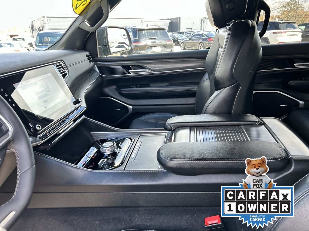 Used 2024 Jeep Wagoneer Series II w/ Flexible Seating Group image 25