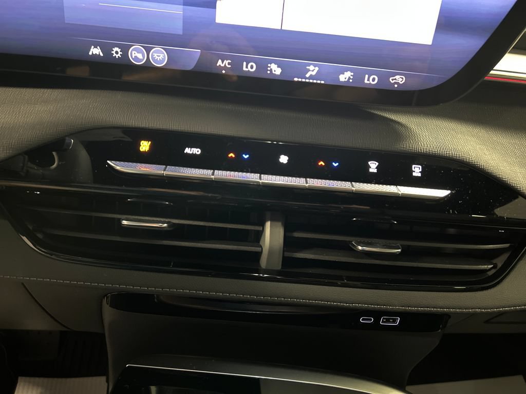 New 2026 Buick Enclave Preferred w/ Power Package AWD/4WD image 17