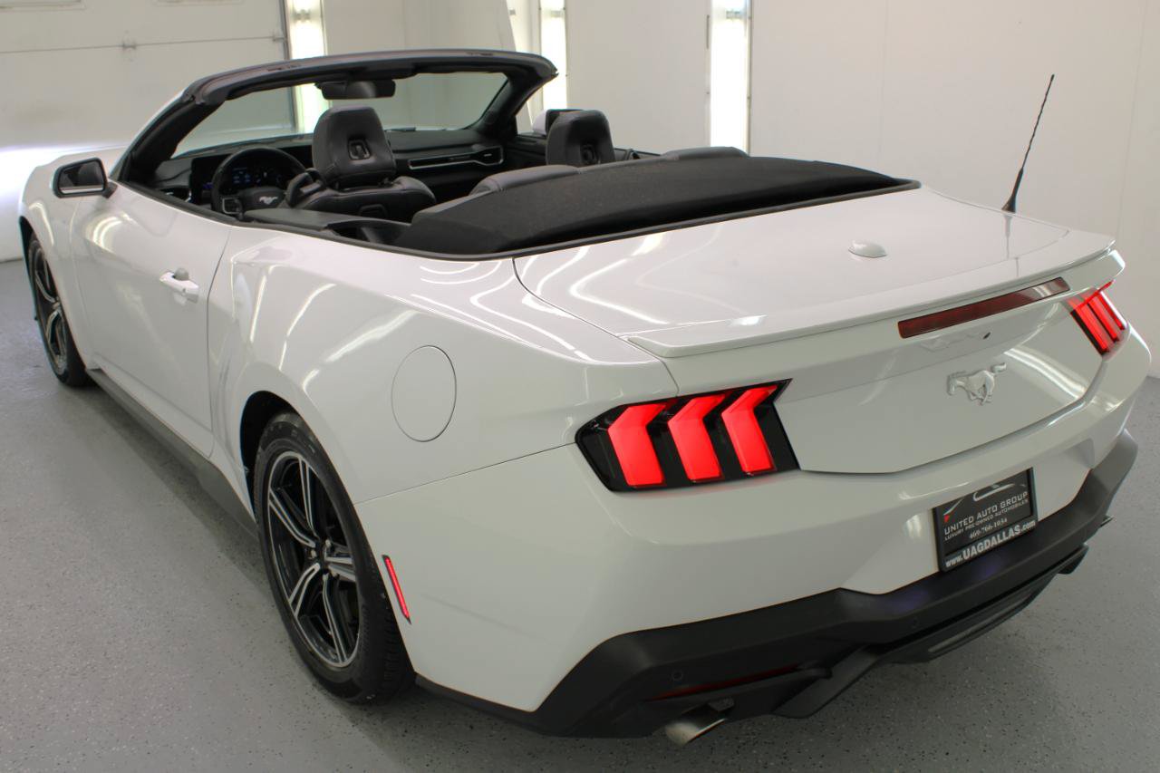 Used 2025 Ford Mustang Premium RWD image 7