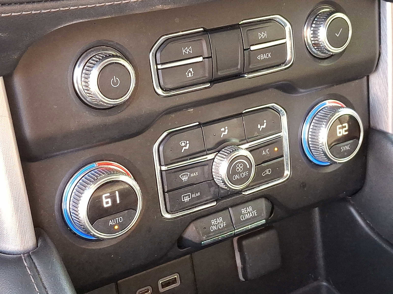 Used 2021 GMC Yukon SLE AWD/4WD image 16