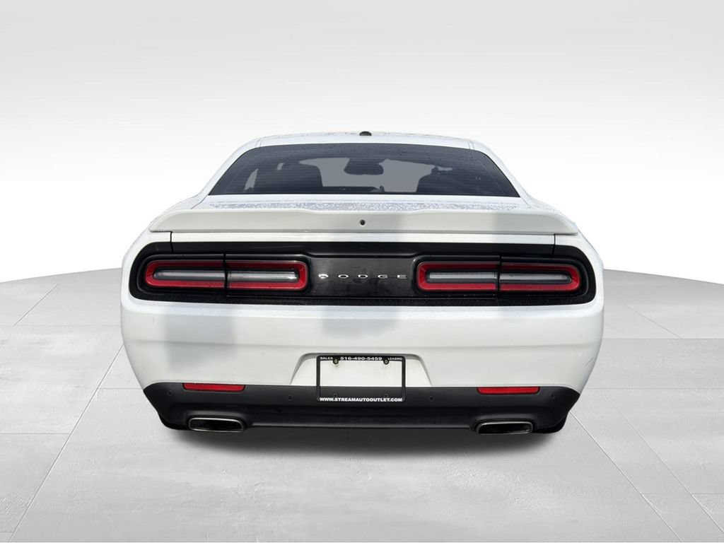 Used 2022 Dodge Challenger GT RWD image 8