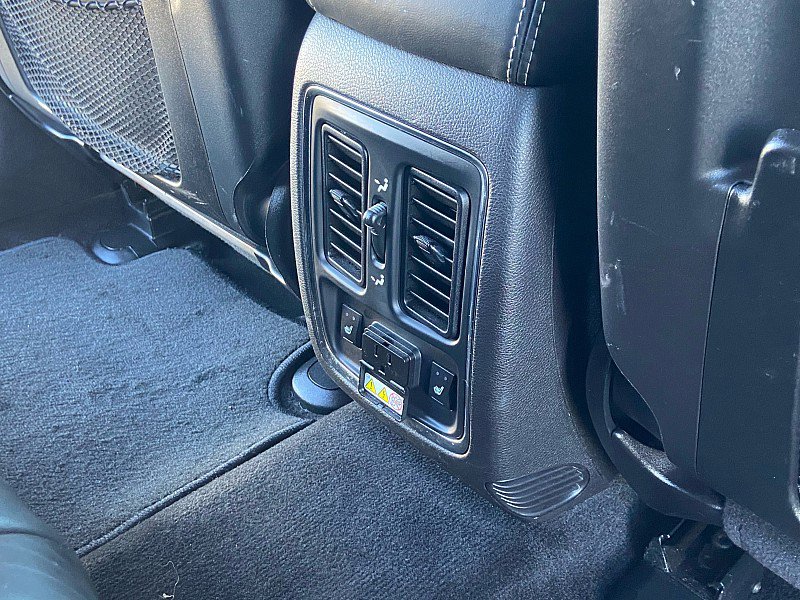 Used 2013 Jeep Grand Cherokee Overland image 23
