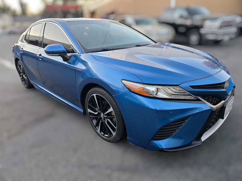 Used 2018 Toyota Camry XSE FWD image 3