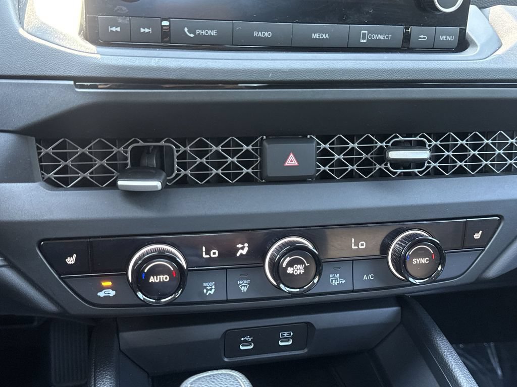 Used 2023 Honda Accord EX image 17