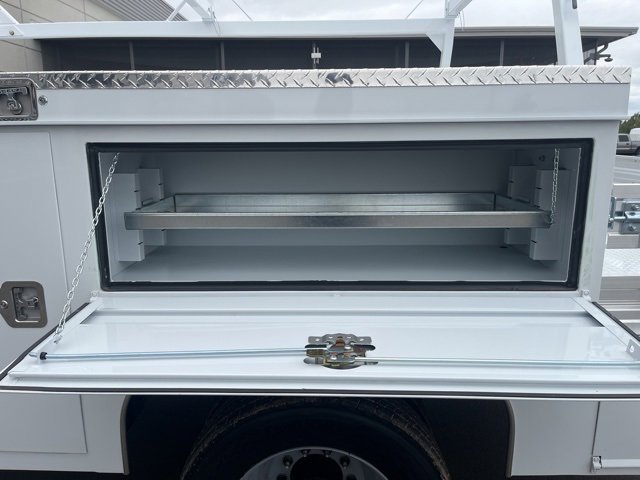 New 2026 Ford F550 4x4 Crew Cab image 10