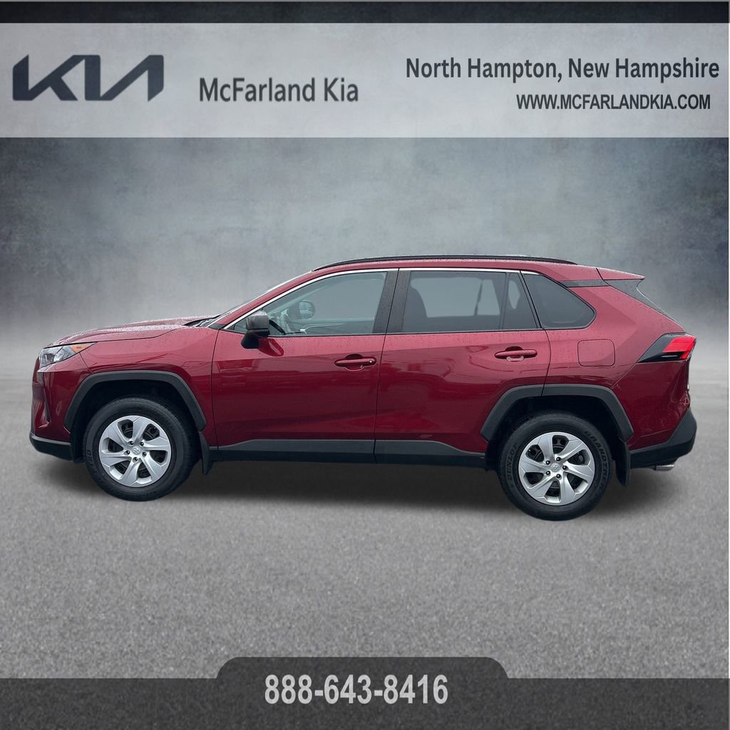 Used 2021 Toyota RAV4 LE image 7