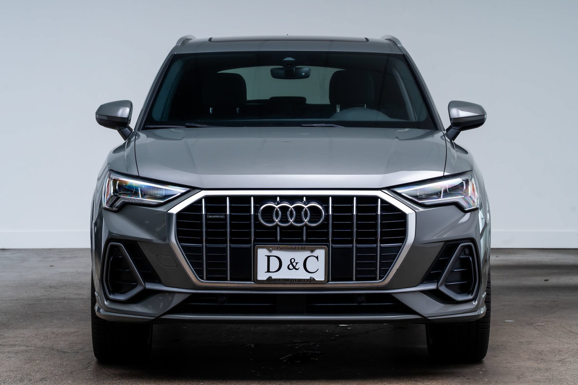 Used 2021 Audi Q3 2.0T Premium Plus w/ Premium Plus Package AWD/4WD image 2