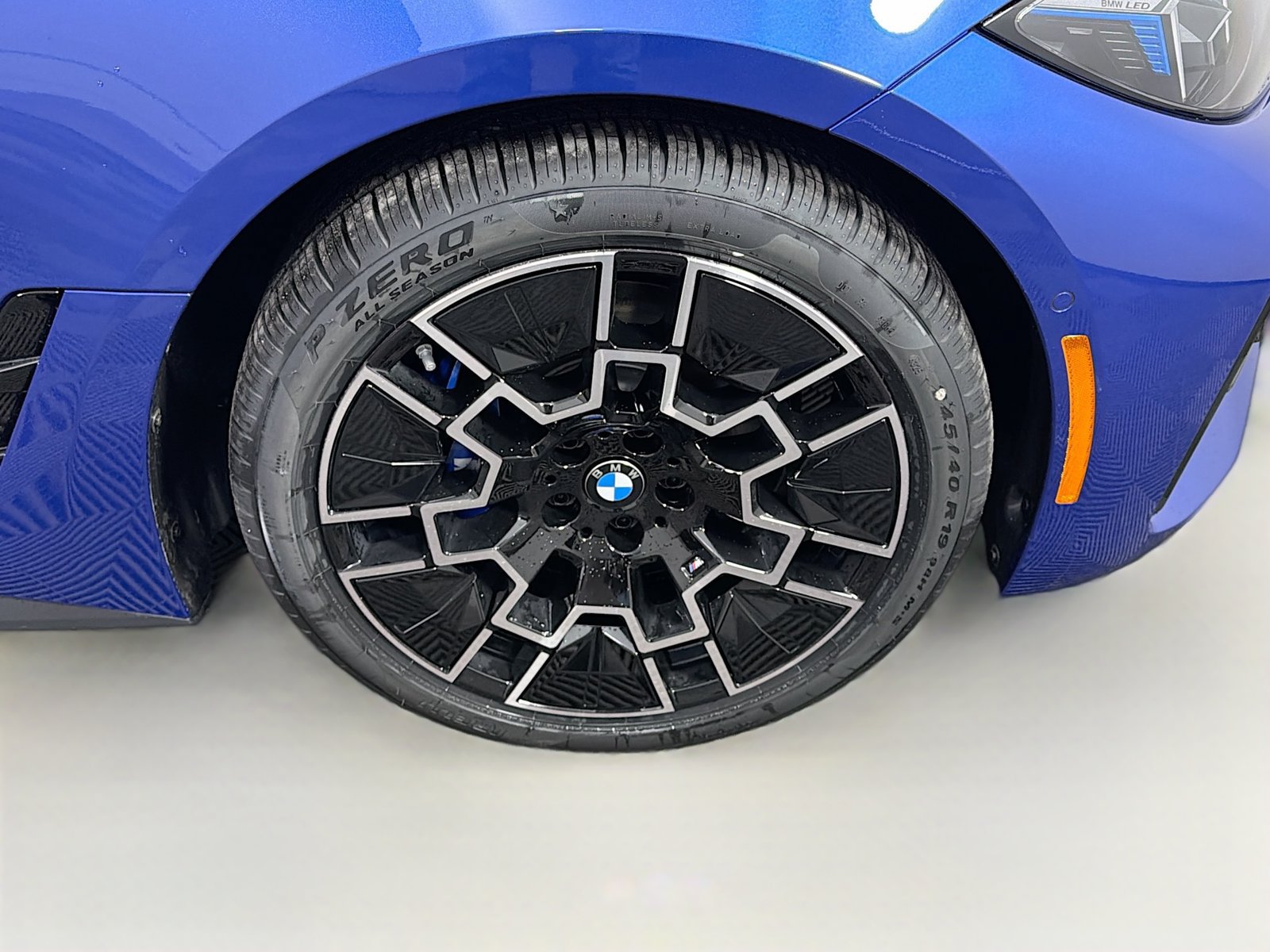 New 2026 BMW 430i xDrive w/ M Sport Package AWD/4WD image 35