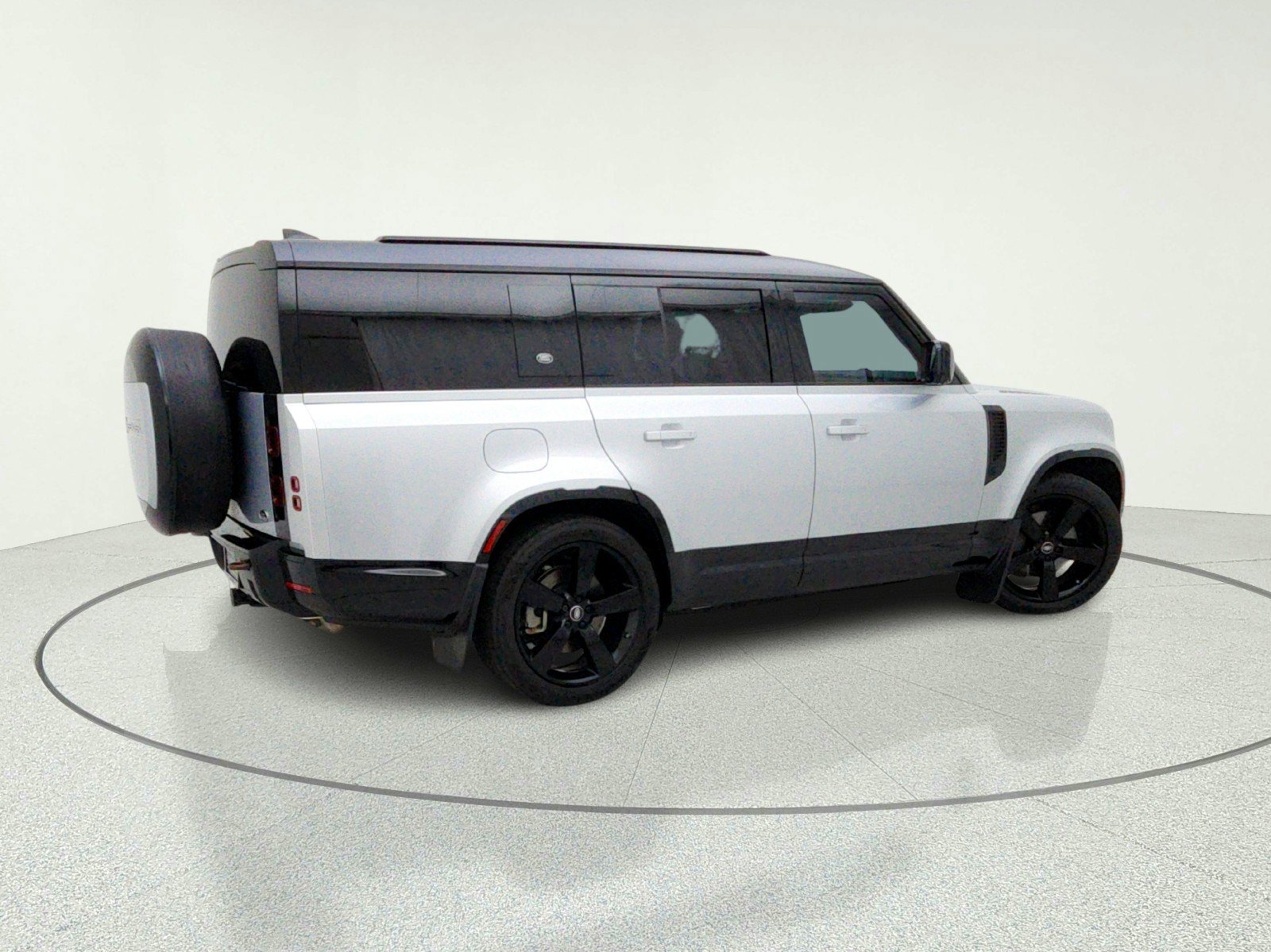 Used 2023 Land Rover Defender 130 X-Dynamic SE AWD/4WD image 8